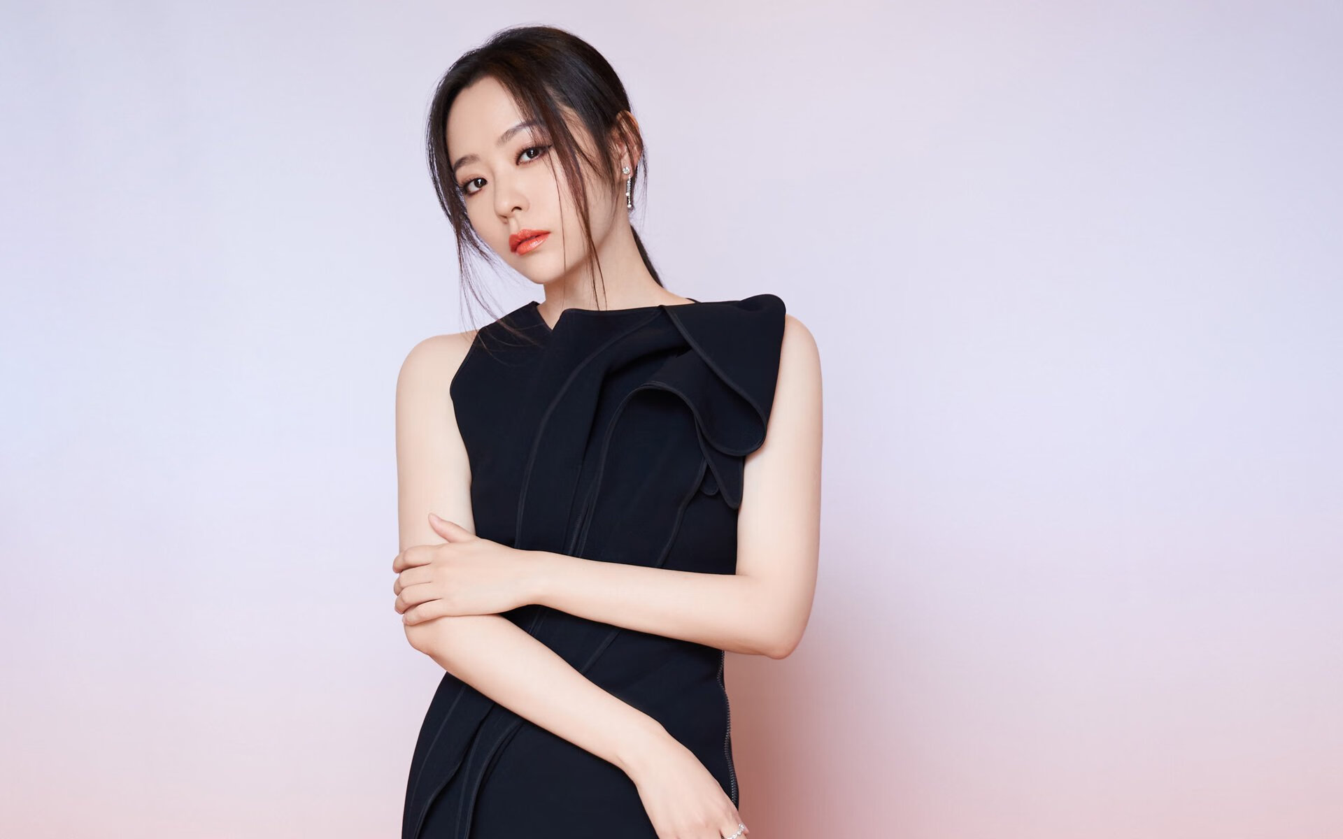 九游下载中心-奥格斯堡设法在对阵汉堡的比赛中取胜，奥格斯堡对门兴